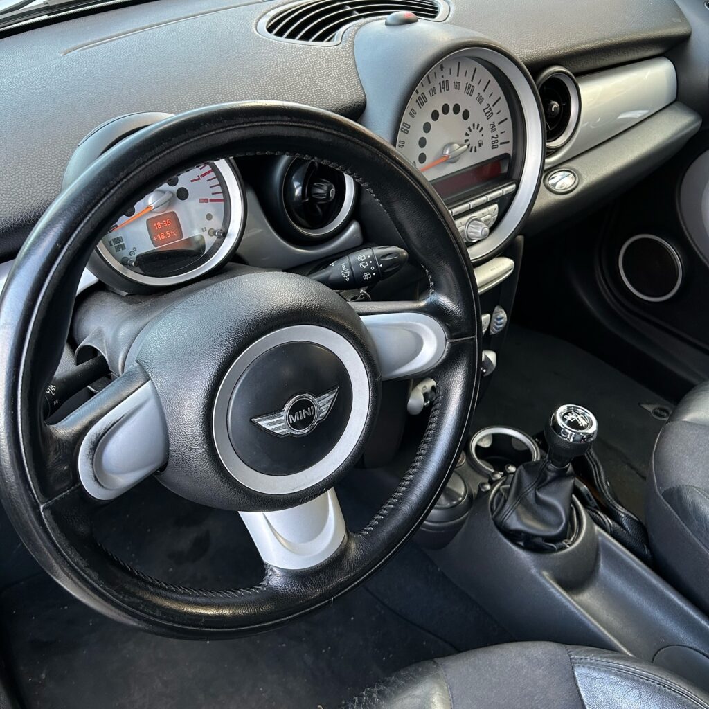 Mini Cooper 1.600cc